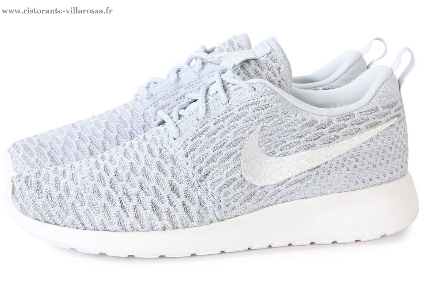 chaussure nike grise